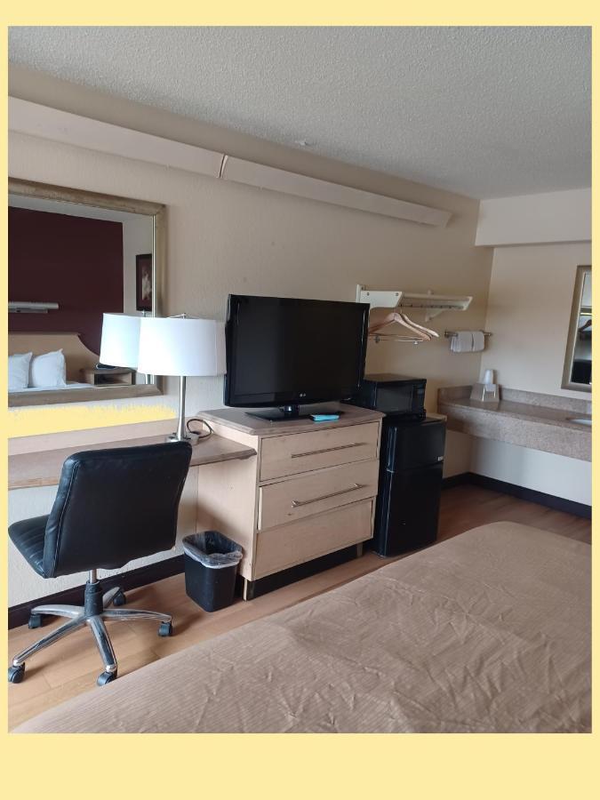Red Oak Inn Belleville Εξωτερικό φωτογραφία